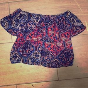 an “Everly” off the shoulder top !size small